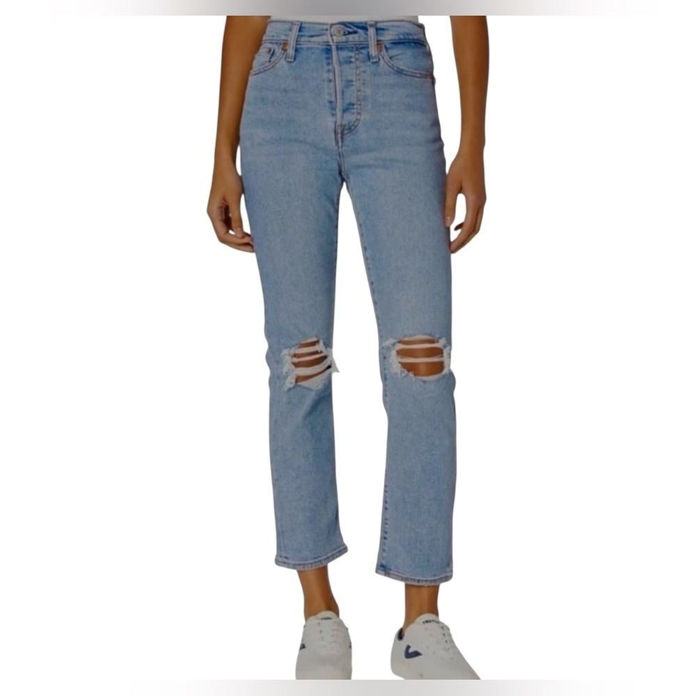 Levi’s Wedgie Straight Distressed Jeans Ripped 28 High rise Hidden button fly